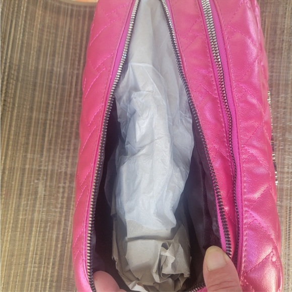 Betsy Johnson Large Bag NWT - Picture 4 of 8